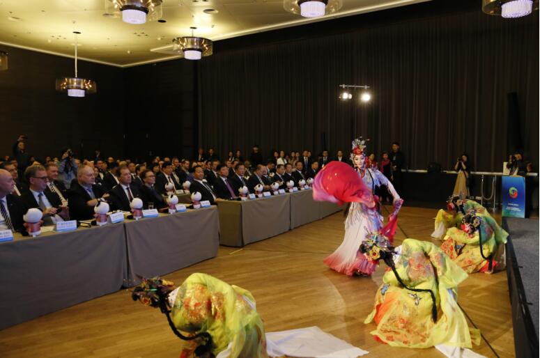 集团党委书记、董事长任丁率团赴荷兰、德国、以色列考察