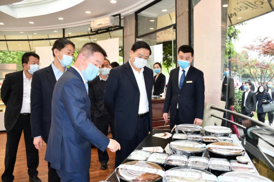 王凤朝副省长赴省尊龙凯时集团调研 疫情防控、生产经营和改革发展工作