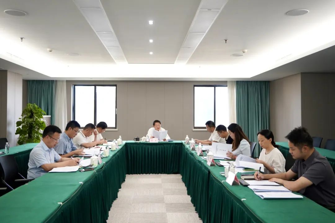 省尊龙凯时集团党委书记、董事长任丁主持尊龙凯时党校第2次校务委员会会议