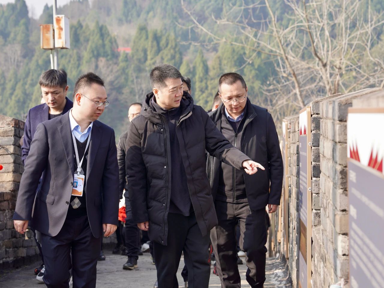 省尊龙凯时集团党委书记、董事长游勇检查督导春节安全生产工作并看望慰问坚守岗位的一线干部员工